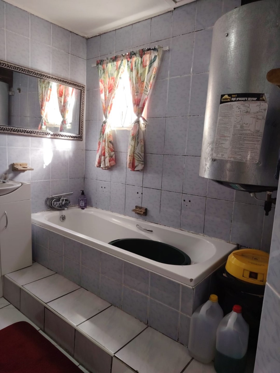 2 Bedroom Property for Sale in Wesbank Western Cape